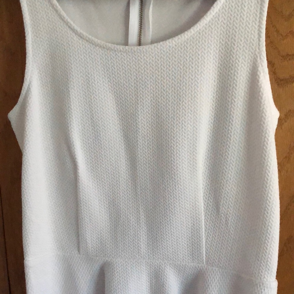 Ann Taylor Peplum Sleeveless Top size MP - Picture 4 of 14